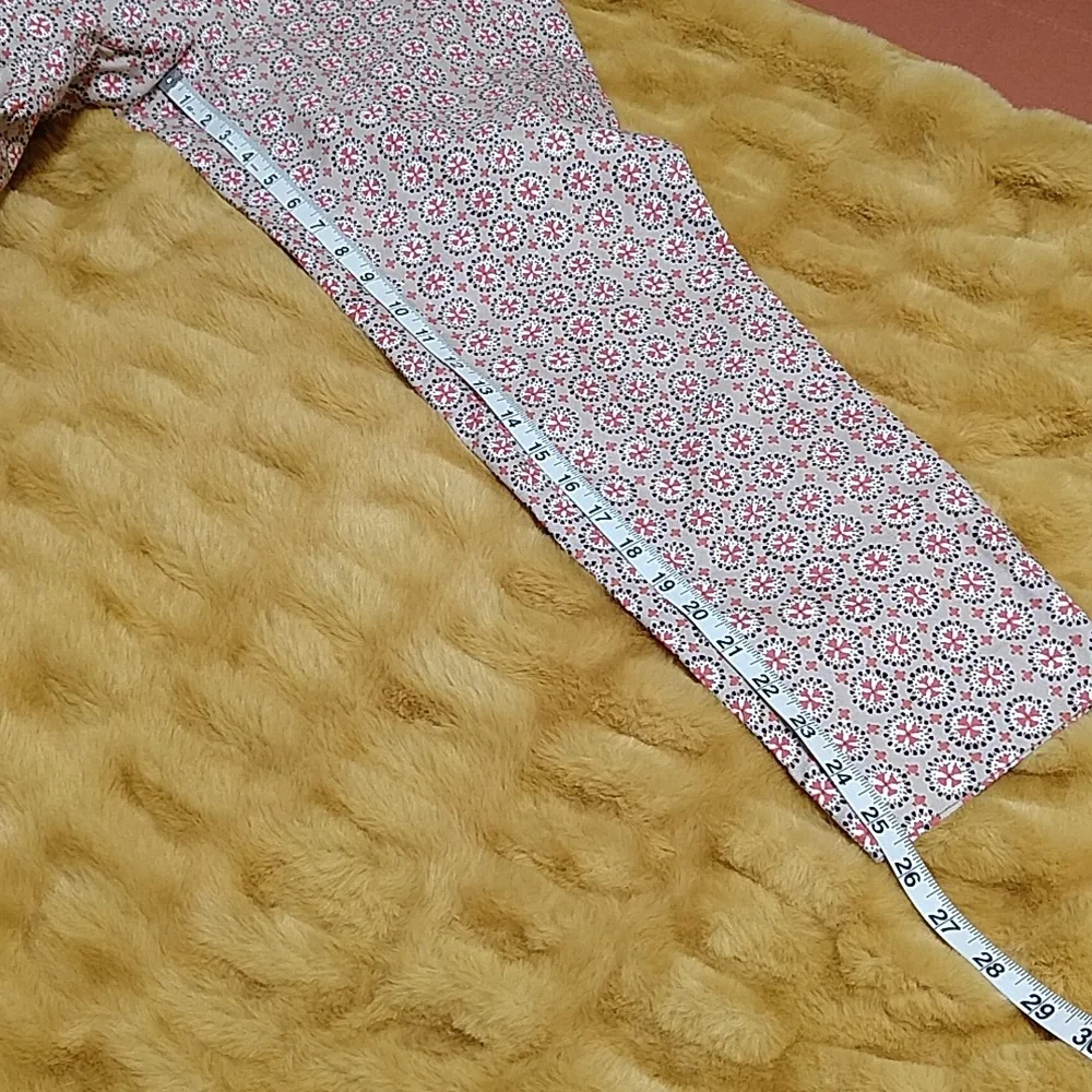 LOFT Cropped Pants - Picture 14 of 14